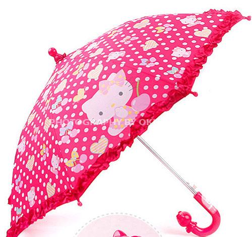 Bạn muốn có một chiếc áo mưa thời trang để khiến mọi người ngả mũ trước sự phong cách của bạn? Hãy xem qua những mẫu áo mưa đẹp mắt này nhé!